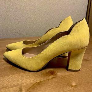 Kelly & Katie heels - yellow- size 7 - suede